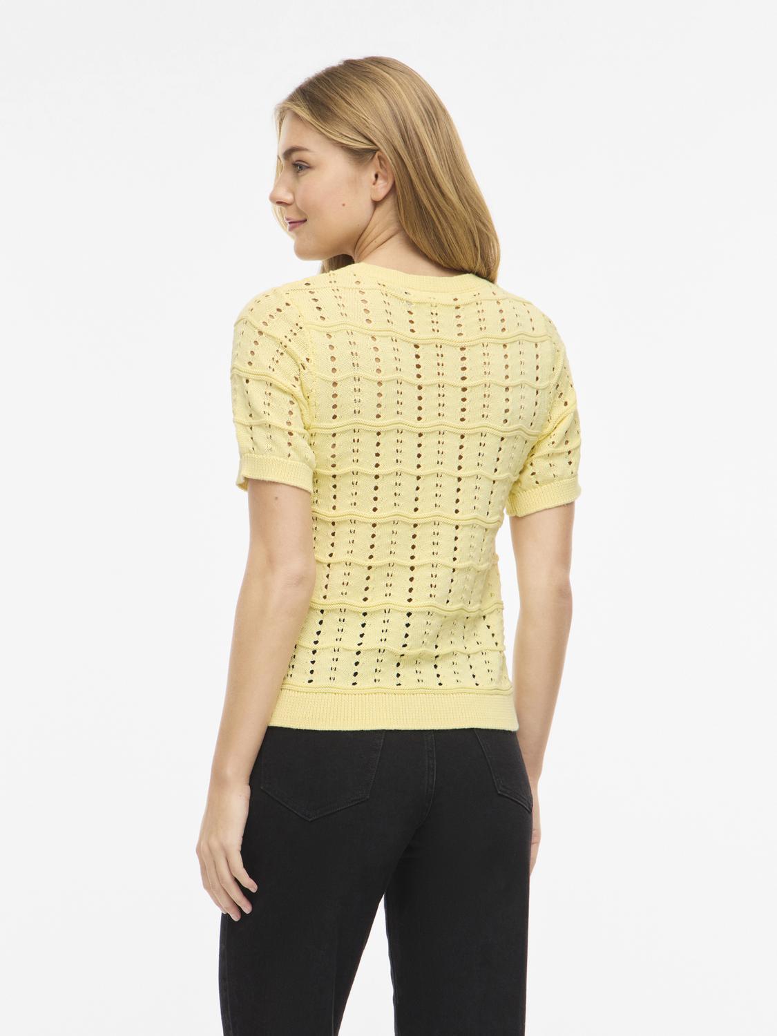 model_shot-back